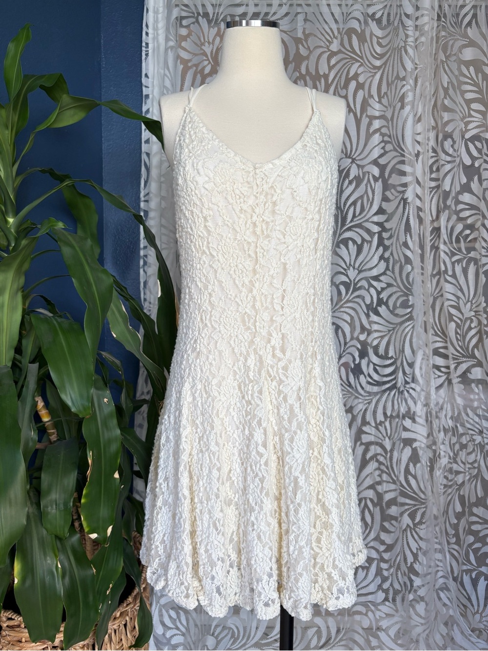 American Eagle Outfitters lace dress v neck mini dress bridal western coastal